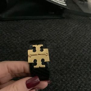 Tory Burch Wide T-HINGE Leather Bracelet hardly worn